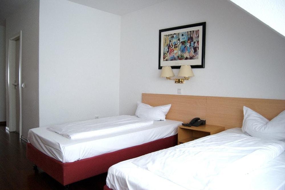 Batavia Hotel