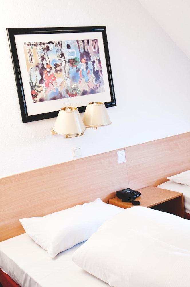 Batavia Hotel